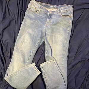 Old navy built in sculpt jeans